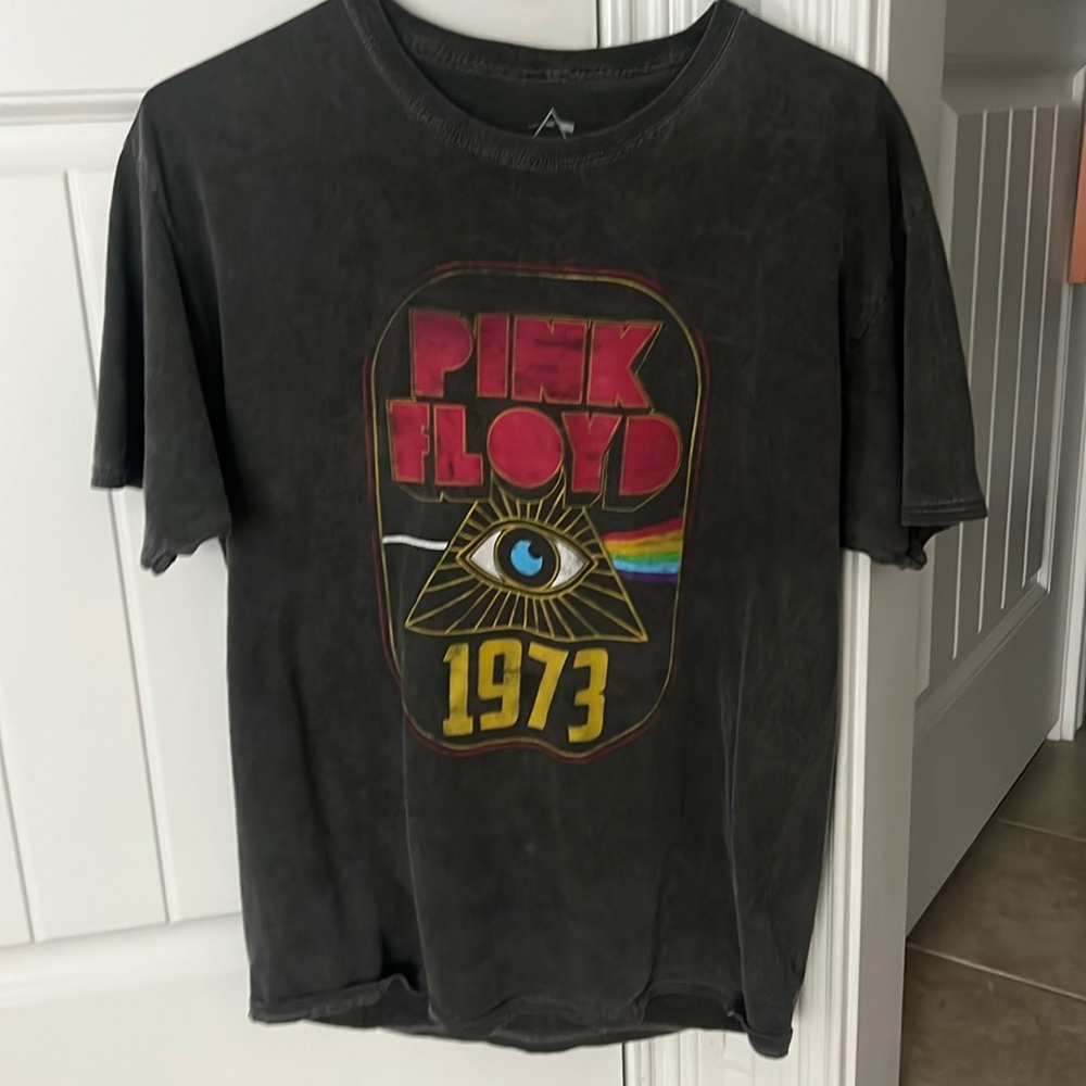 pink floyd graphic tee